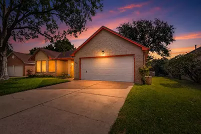807 Forest Oaks Lane, Pearland, TX 77584 - Photo 1