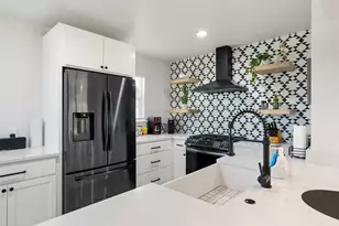 6104 Reicher Dr, Austin, TX 78723 - Photo 13