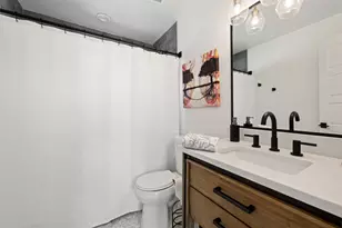 6104 Reicher Dr, Austin, TX 78723 - Photo 17