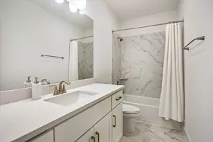 1729 Leilani Dr, Houston, TX 77055 - Photo 33
