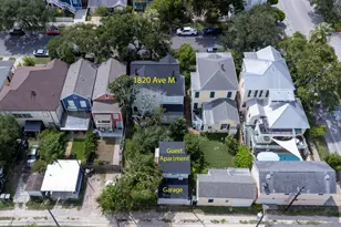 1820 Avenue M, Galveston, TX 77550 - Photo 35