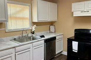 1908 Oregon St, Baytown, TX 77520 - Photo 3