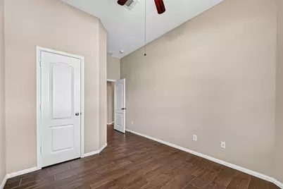 16007 Hidden Manor Drive, Houston, TX 77049 - Photo 33
