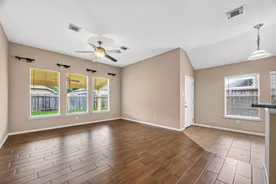 16007 Hidden Manor Drive, Houston, TX 77049 - Photo 19