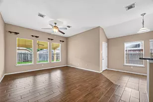 16007 Hidden Manor Dr, Houston, TX 77049 - Photo 19