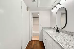 2100 Tanglewilde St, Houston, TX 77063 - Photo 17