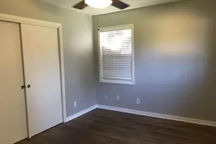 5622 Southbrook Dr, Houston, TX 77033 - Photo 5