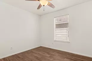 9331 Garfield Park Ln, Houston, TX 77075 - Photo 21