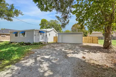 218 N Ormsby Street, Alvin, TX 77511 - Photo 1