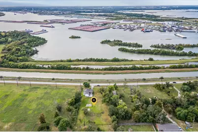 254 Independence Parkway N, Baytown, TX 77520 - Photo 1