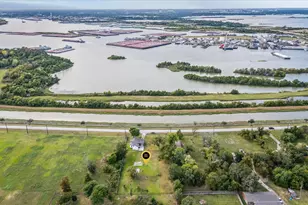 254 Independence Pkwy N, Baytown, TX 77520 - Photo 1