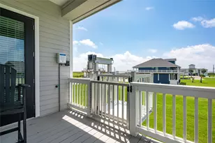 821 Casa Dr, Crystal Beach, TX 77650 - Photo 43