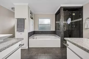 2444 Brookmere Dr, Houston, TX 77008 - Photo 25