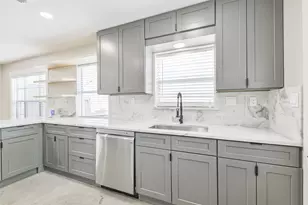 6205 S Rice Ave, Bellaire, TX 77401 - Photo 5