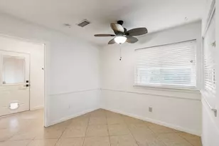 5642 Dumfries Dr, Houston, TX 77096 - Photo 13