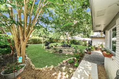 5642 Dumfries Drive, Houston, TX 77096 - Photo 29