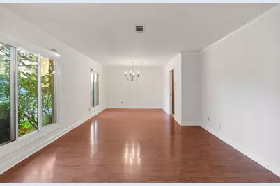 5642 Dumfries Drive, Houston, TX 77096 - Photo 7