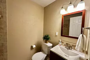 536 Castlelake Dr, Friendswood, TX 77546 - Photo 9