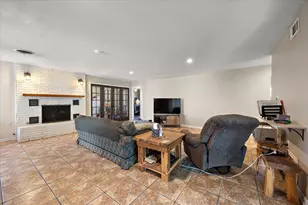 1005 Logansport St, Nacogdoches, TX 75961 - Photo 9