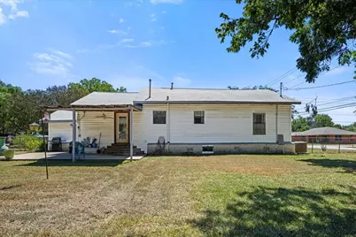 1206 W 8th St, Caldwell, TX 77836 - Photo 25