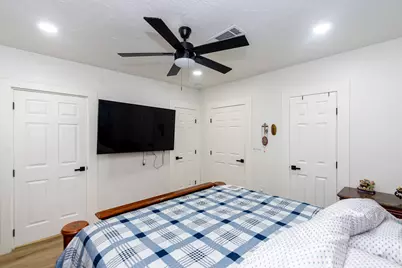 2930 W Shane Street, Alvin, TX 77511 - Photo 15