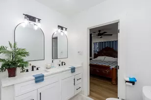 2930 W Shane St, Alvin, TX 77511 - Photo 13