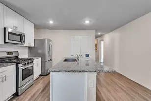 10643 Red Orchid Dr, Houston, TX 77016 - Photo 9