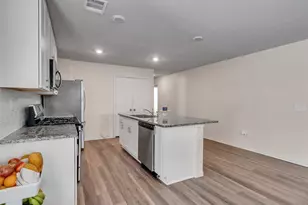 10643 Red Orchid Dr, Houston, TX 77016 - Photo 5