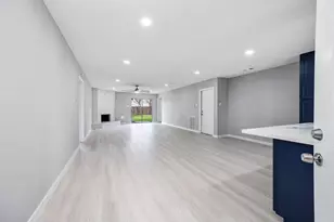 3610 Brier Gardens Dr, Houston, TX 77082 - Photo 3