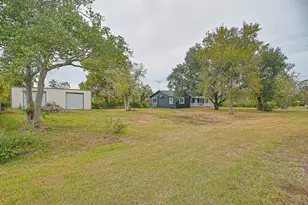 11915 County Rd 458, Angleton, TX 77515 - Photo 1