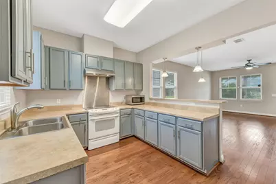 4418 N Live Oak Circle, Galveston, TX 77550 - Photo 9