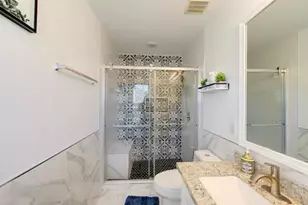 13131 Dawn Hollow Ln, Houston, TX 77072 - Photo 15