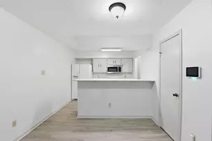 2402 Sycamore Ave, Huntsville, TX 77340 - Photo 7