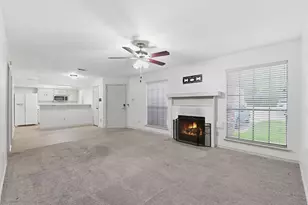 2402 Sycamore Ave, Huntsville, TX 77340 - Photo 3