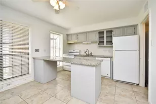 1311 Antoine Dr, Houston, TX 77055 - Photo 11