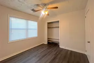 13701 Texarkana St, Houston, TX 77015 - Photo 9