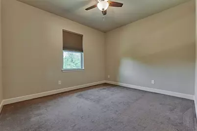 18 Shire Glen Place, The Woodlands, TX 77354 - Photo 33