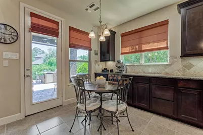 18 Shire Glen Place, The Woodlands, TX 77354 - Photo 13