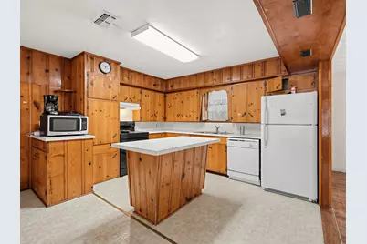 1706 W Frank Street, Grand Saline, TX 75140 - Photo 9