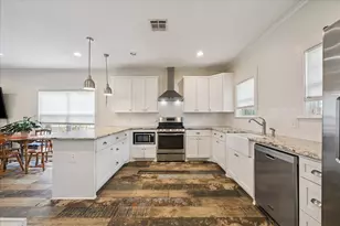 4424 Country Club Dr, Dickinson, TX 77539 - Photo 13