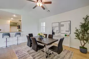 14018 Hawthorne Cir, Mont Belvieu, TX 77523 - Photo 23