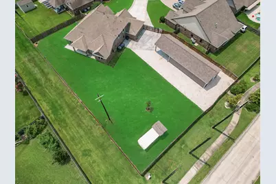 14018 Hawthorne Circle, Mont Belvieu, TX 77523 - Photo 49