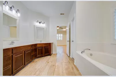 14018 Hawthorne Circle, Mont Belvieu, TX 77523 - Photo 9