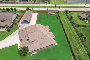 14018 Hawthorne Cir, Mont Belvieu, TX 77523 - Photo 45