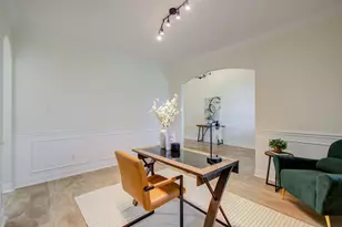 14018 Hawthorne Cir, Mont Belvieu, TX 77523 - Photo 5