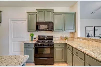 14018 Hawthorne Circle, Mont Belvieu, TX 77523 - Photo 17