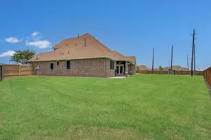 14018 Hawthorne Cir, Mont Belvieu, TX 77523 - Photo 35
