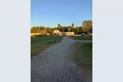 4155 County Road 564, Rosharon, TX 77583 - Photo 3