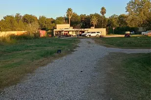 4155 County Rd 564, Rosharon, TX 77583 - Photo 3