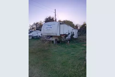4155 County Road 564, Rosharon, TX 77583 - Photo 5